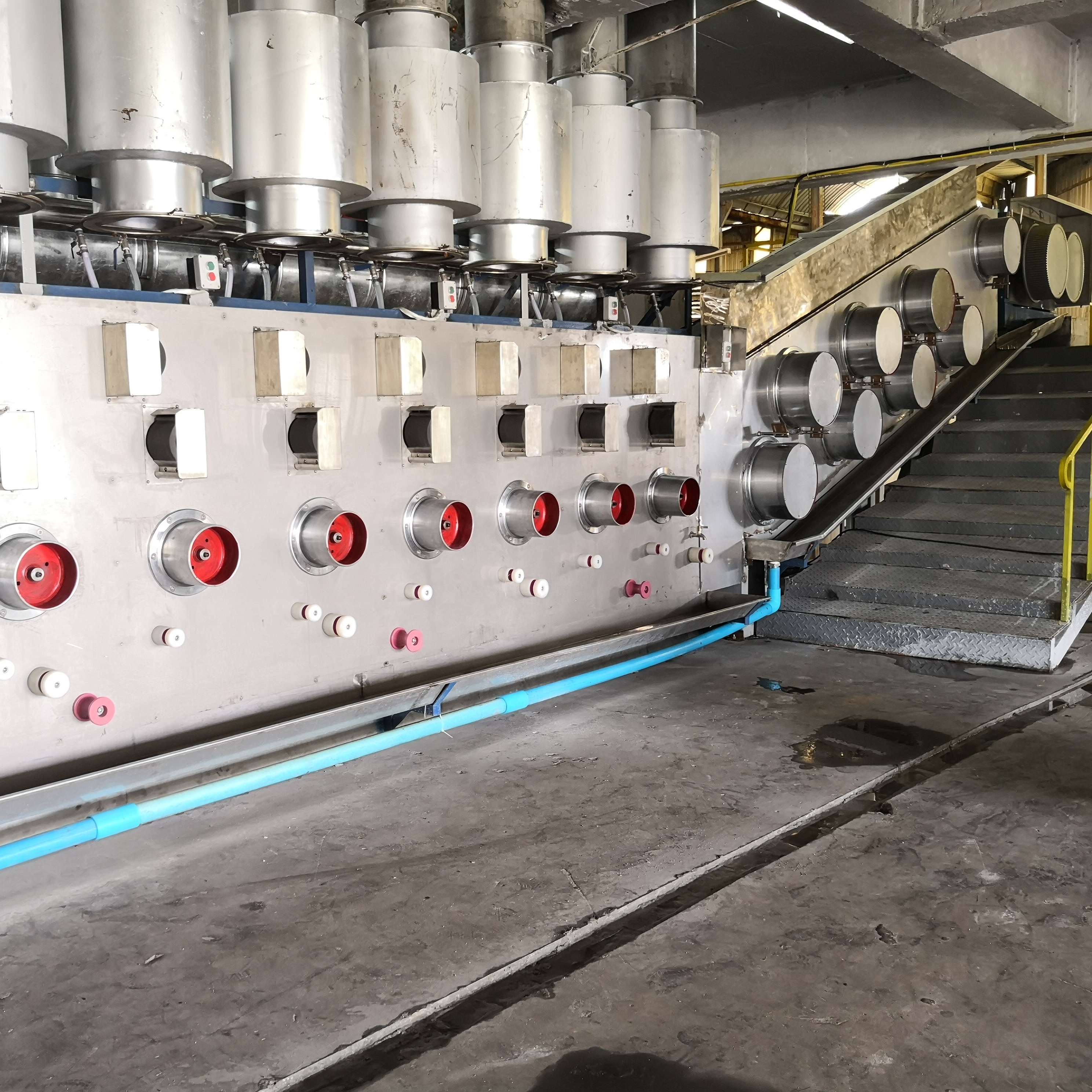 Ligne de production de fibres de base en polyester régénérée